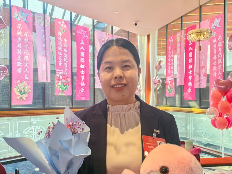 智能(néng)服務(wu)人(ren)人(ren) 安(an)全有(yǒu)我(wo)守(shou)護