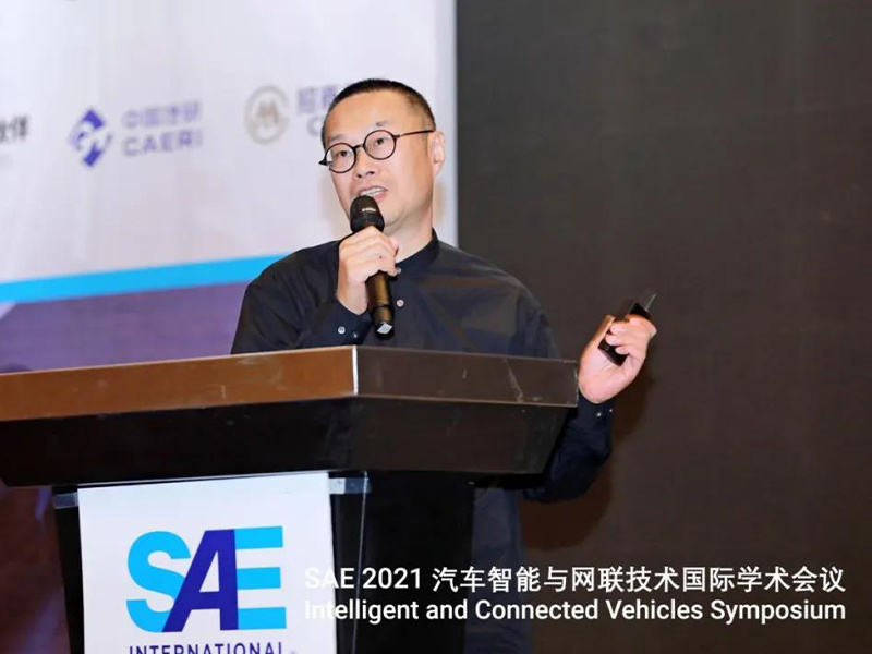 SAE 2021座艙論壇丨華陽(yáng)通(tong)用(yong)髮(fa)表《AI時代(dai)，座艙域(yu)控由外到(dao)內(nei)、以(yi)人(ren)爲(wei)本(ben)》主(zhu)題演講